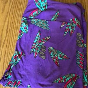 NWOT Lularoe Leggings T&C